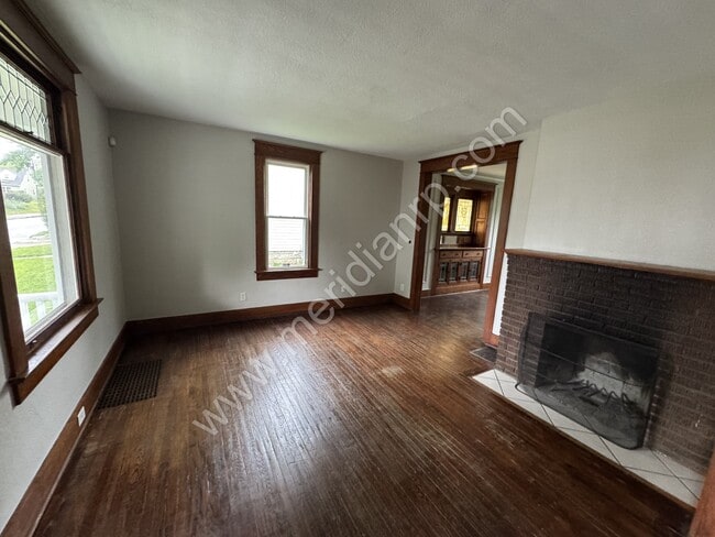 Photo - 321 Kinsmoor Ave