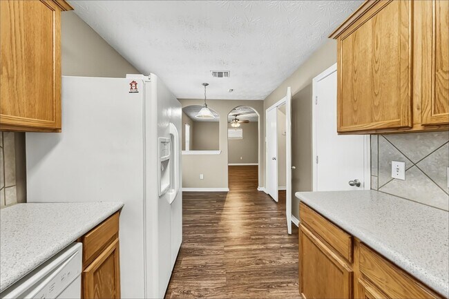 Photo - 5010 Deer Path Dr