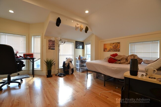 Photo - 5 Griggs Pl Unit 1
