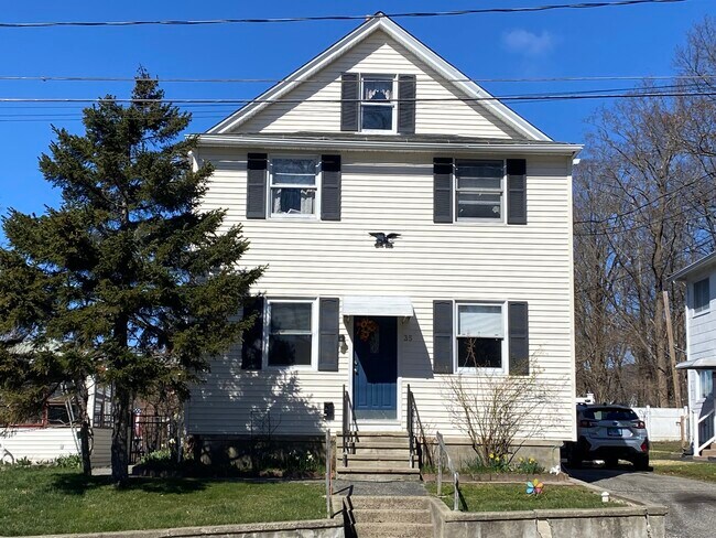 Photo - 35 Kinney St