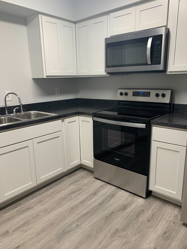 Photo - Apple Creek Station Apartments