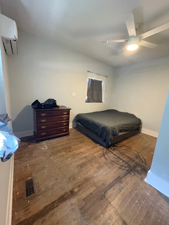 Photo - 801 Hurricane St