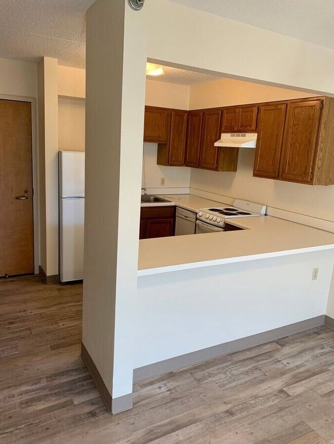 Photo - Chardon Court Apartments 55+