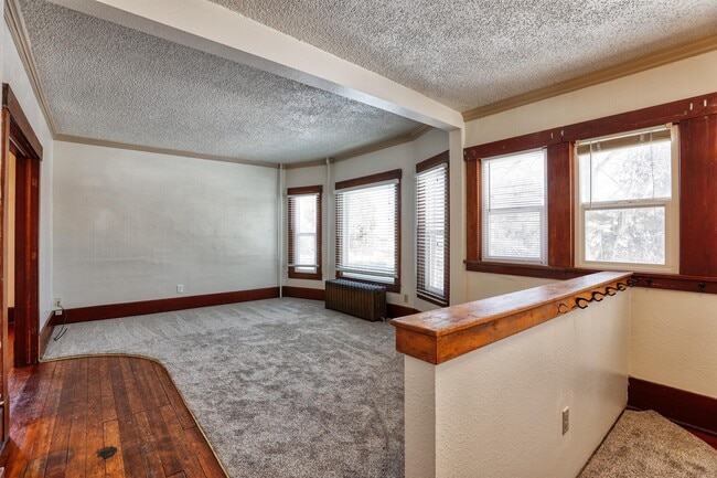 625 Lewis St Unit M