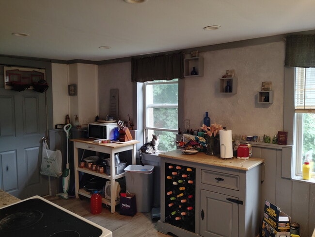 Building Photo - 20 Washburn St Unit B