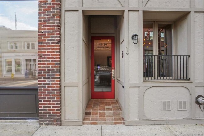 Photo - 42 S Main St Unit L4