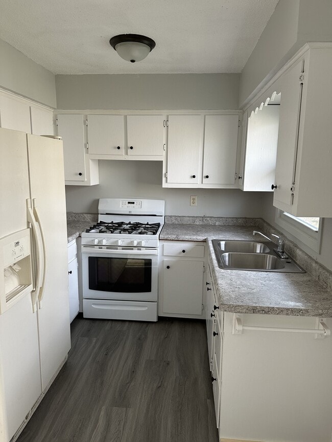 Building Photo - 16445 County Road 1 Unit 2