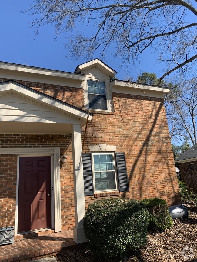 Building Photo - 108 Country Club Dr Rental