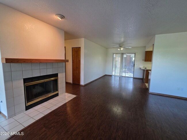 1460 Lynda Ave