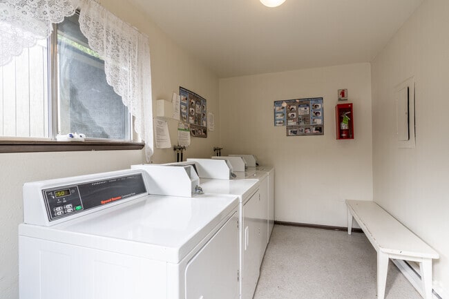 Laundry Room - Wayside Apartments