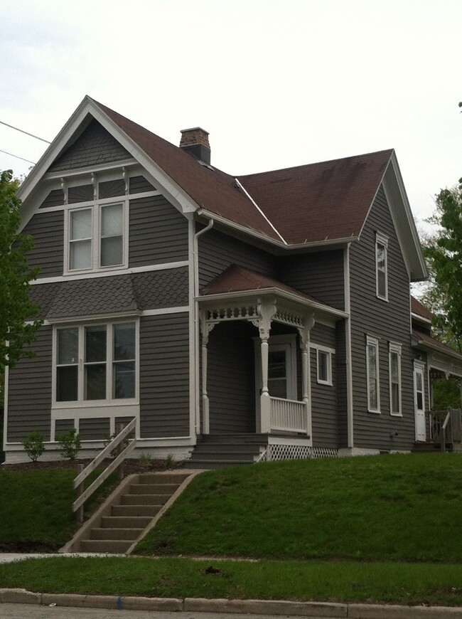 Photo - 1629 North 3rd Street Apartment Unit Lower