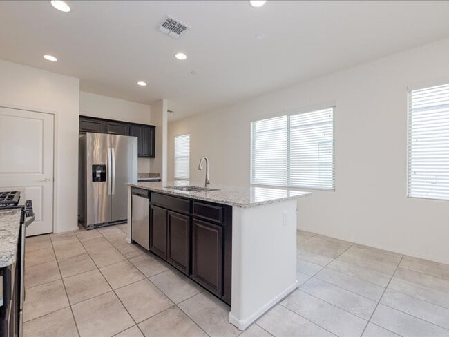 Photo - Modern Comfort Meets Community Living – 3 Bed, 2 Bath Beauty with Resort-Style Amenities!