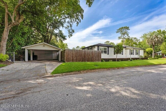 Photo - 1358 Rensselaer Ave