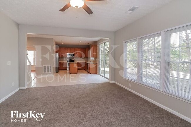 Photo - 3480 Northfield Way