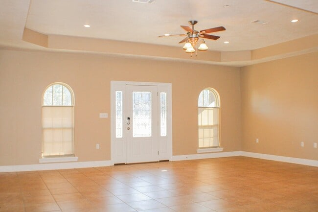 Photo - 162 James Dr