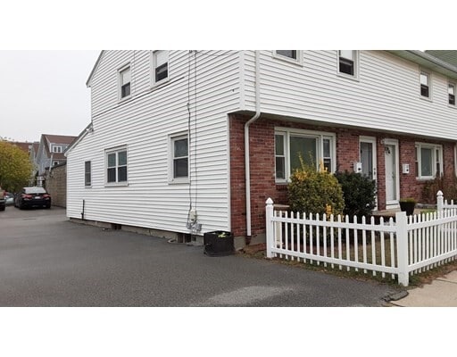 Photo - 46 Saybrook St Unidad #46,