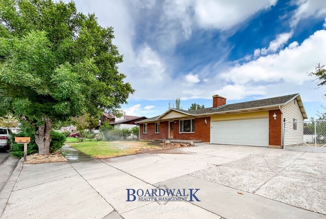 Photo - 2106 Western Charm Dr