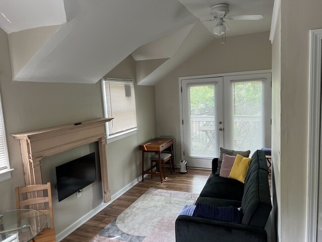 Building Photo - 515 Calhoun St NW Unit B Rental