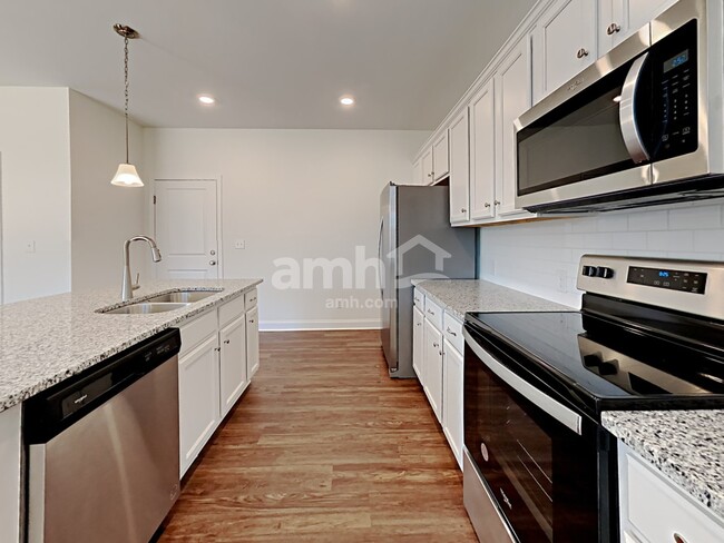 Photo - 121 Everett Park Dr