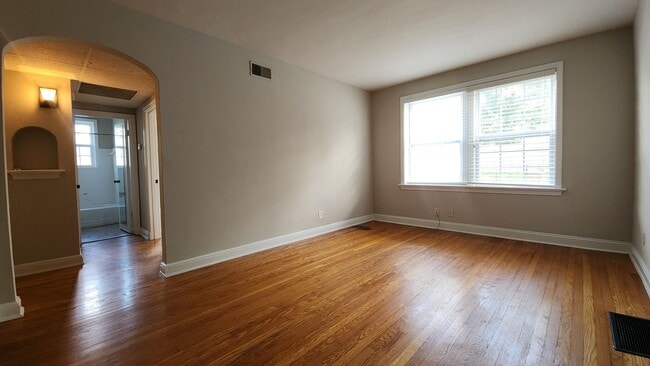 Photo - 1042 Sanford Ave