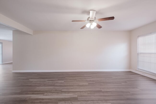 Photo - 7809 Hollow Oak