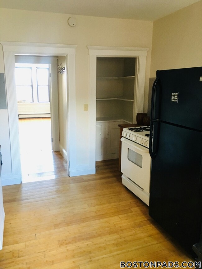 Photo - 1680 Commonwealth Ave Unidad 4