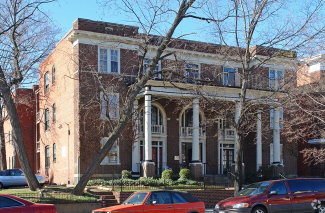 Building Photo - 1107 W Grace St