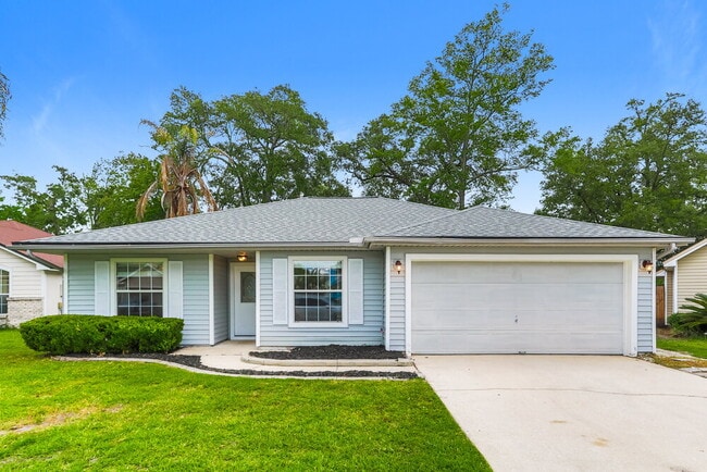 Building Photo - 7835 Longhorn Cir E