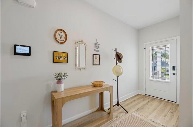 Photo - 2047 Hansel Hl Dr