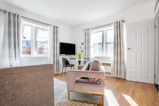 Photo - 39-39 55th St Unidad ID1355610P