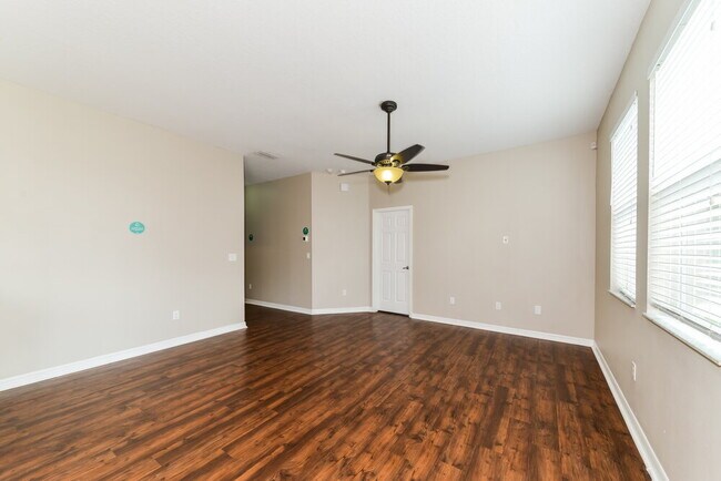 Photo - 901 Fern Leaf Dr