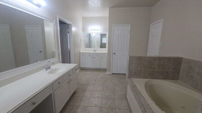 Photo - 14902 Arvonshire Ct