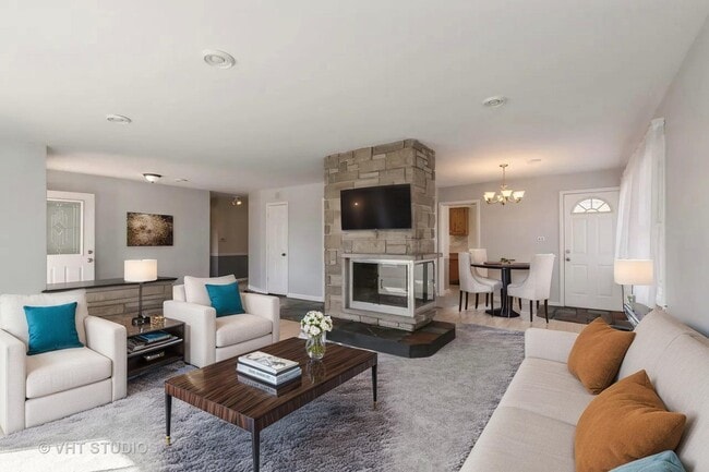 Photo - 942 Raleigh Rd