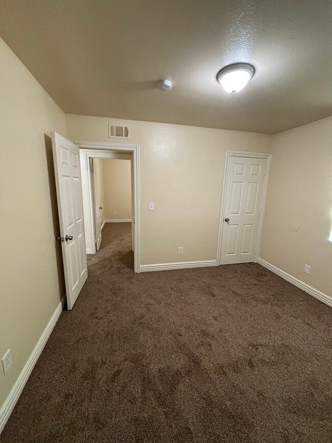 Photo - 10504 S San Pedro St