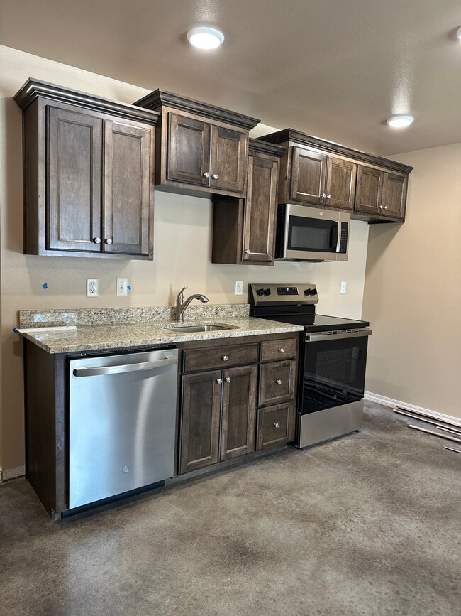 Photo - 1016 S El Paso Ave Unit 1016 S El Paso 2