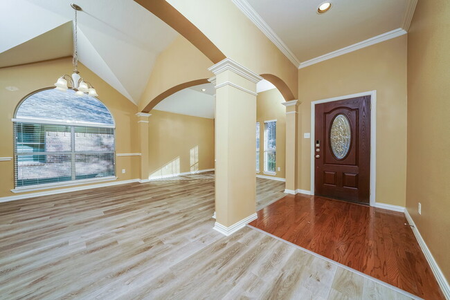 Photo - 5404 Centeridge Ln