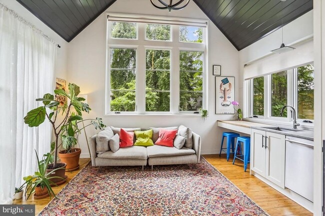 Photo - 3705 Brandywine St NW