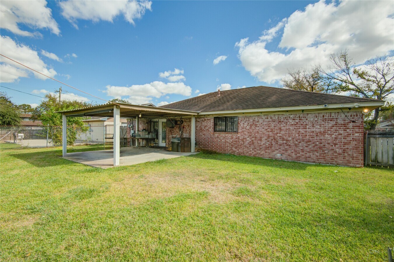 Photo - 806 Coolwood Dr