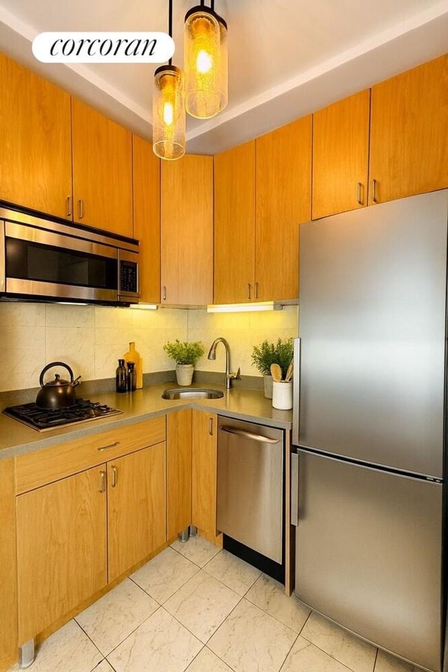 Photo - 4 Lexington Ave