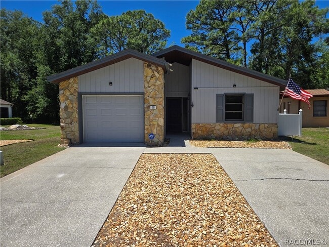 Building Photo - 79 Chinaberry Cir