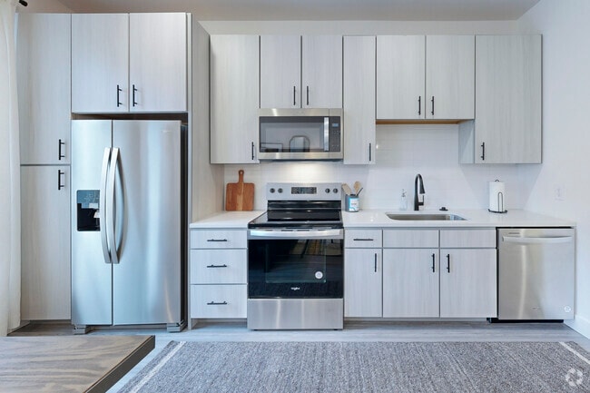 Studio - 575SF - Kitchen - Ironworks on Fox