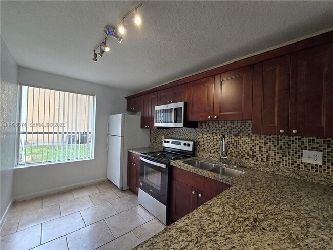 Photo - 2280 SW 81st Ave Unit 2280