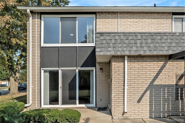 Photo - 8691 Kennedy Cir N