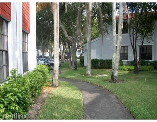 3 br, 2 bath Condo - 11956 NW 11th St 1195... - 3 br, 2 bath Condo - 11956 NW 11th St 1195...