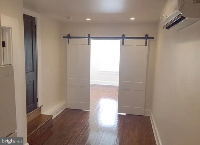 4 W Cork St Unit 1