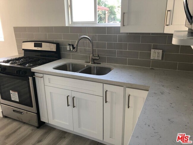 Photo - 6047 1/2 Bellingham Ave