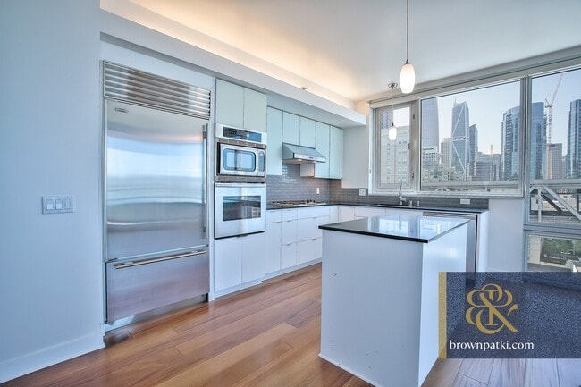 Photo - 501 Beale St Unidad 16D