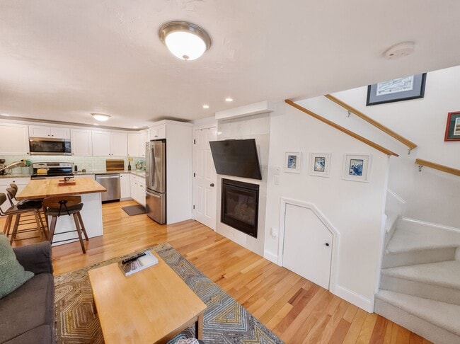 Photo - Beautiful Condo In Beverly MA!