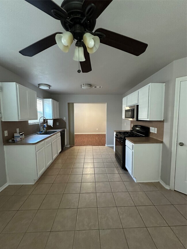 Photo - 11010 View Pointe Ln