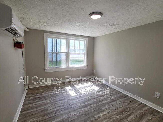 Photo - 3631 Washington St